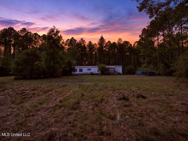 13501 Ridgeland Road, Vancleave, MS 39565