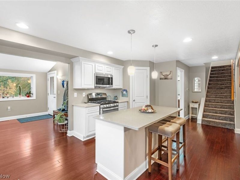 1102 Irish Road, Kent, OH 44240 Photo 4