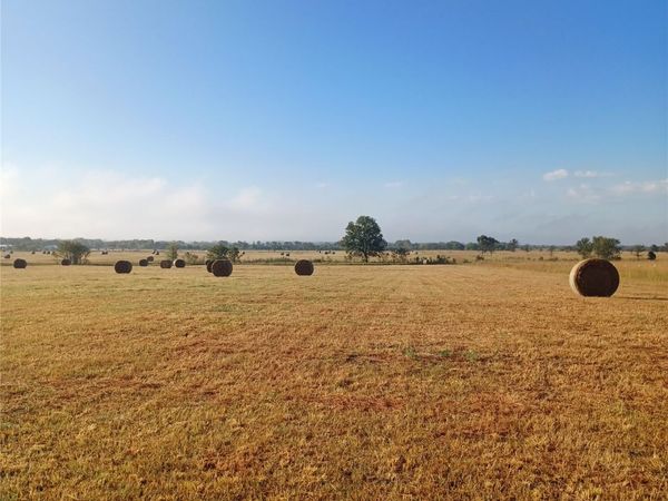 6183 Cypress Road , Henryetta, OK 74437