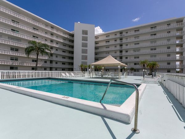 301 Lake Shore Drive, Unit Apt 409, Lake Park, FL 33403