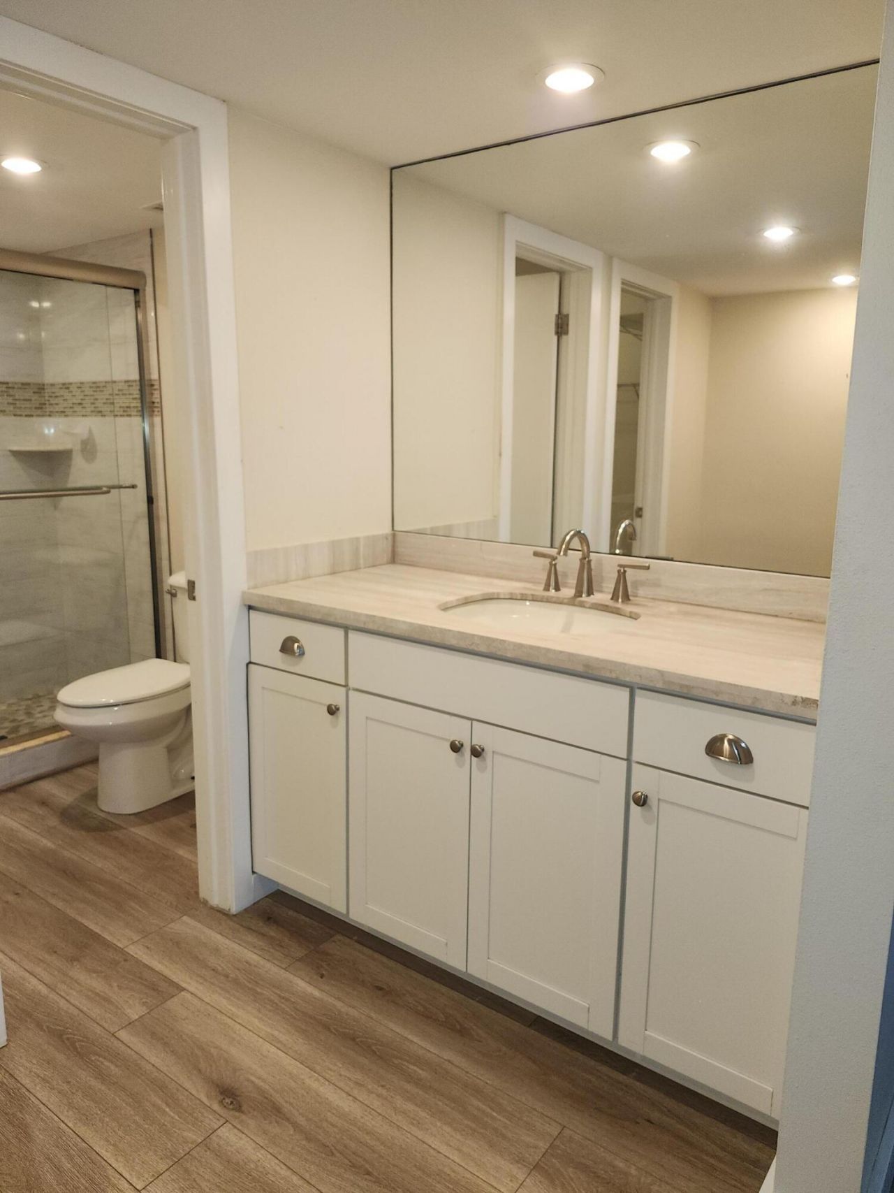 301 Lake Shore Drive, Unit Apt 409, Lake Park, FL 33403 Photo