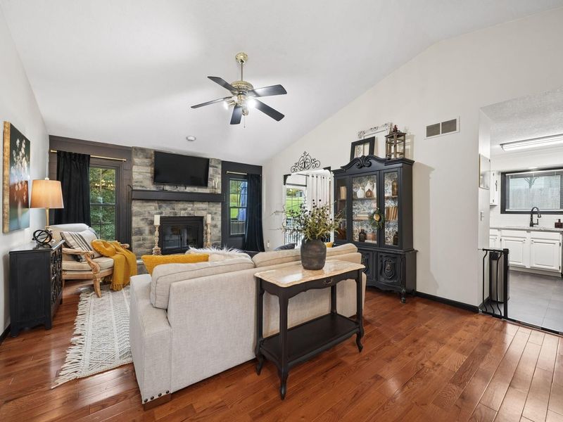 1062 Lizabeth Circle, Heath, OH 43056 Photo 8