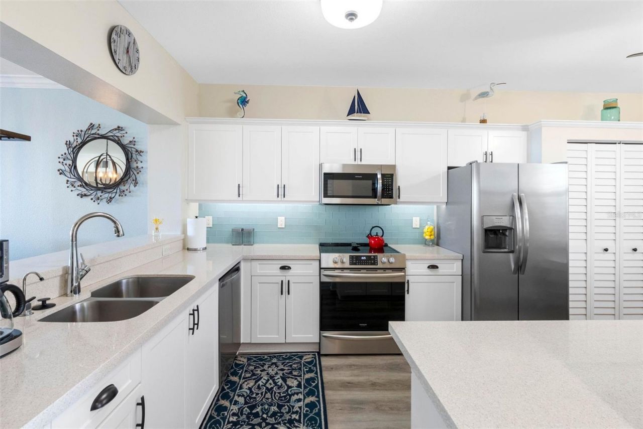 7902 Sailboat Key Boulevard S, Unit 407, South Pasadena, FL 33707 Photo