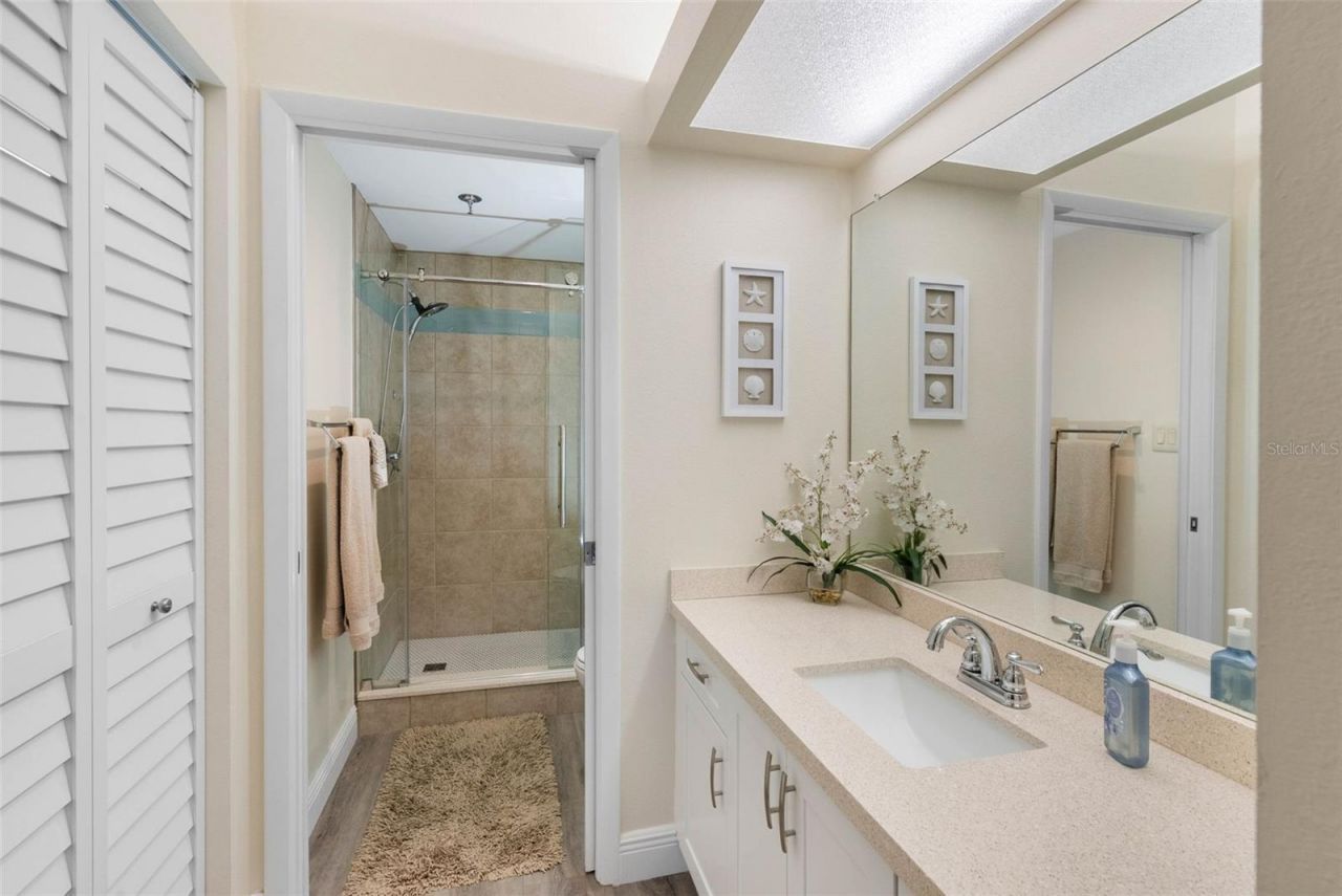 7902 Sailboat Key Boulevard S, Unit 407, South Pasadena, FL 33707 Photo