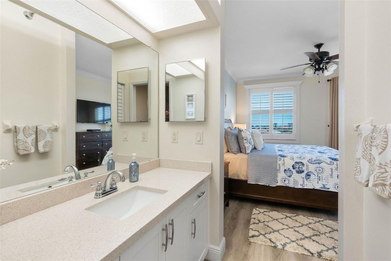 7902 Sailboat Key Boulevard S, Unit 407, South Pasadena, FL 33707 Photo