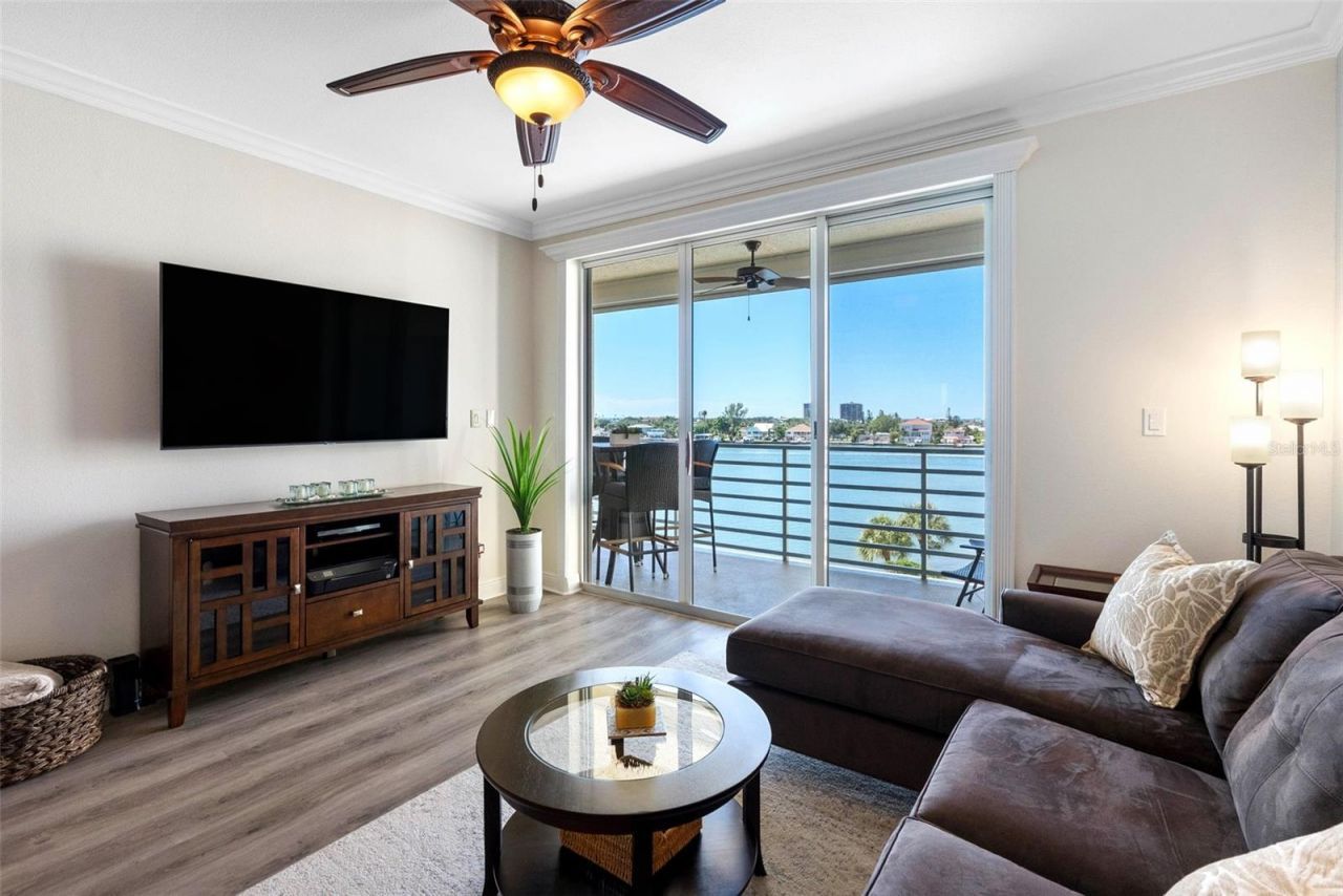 7902 Sailboat Key Boulevard S, Unit 407, South Pasadena, FL 33707 Photo