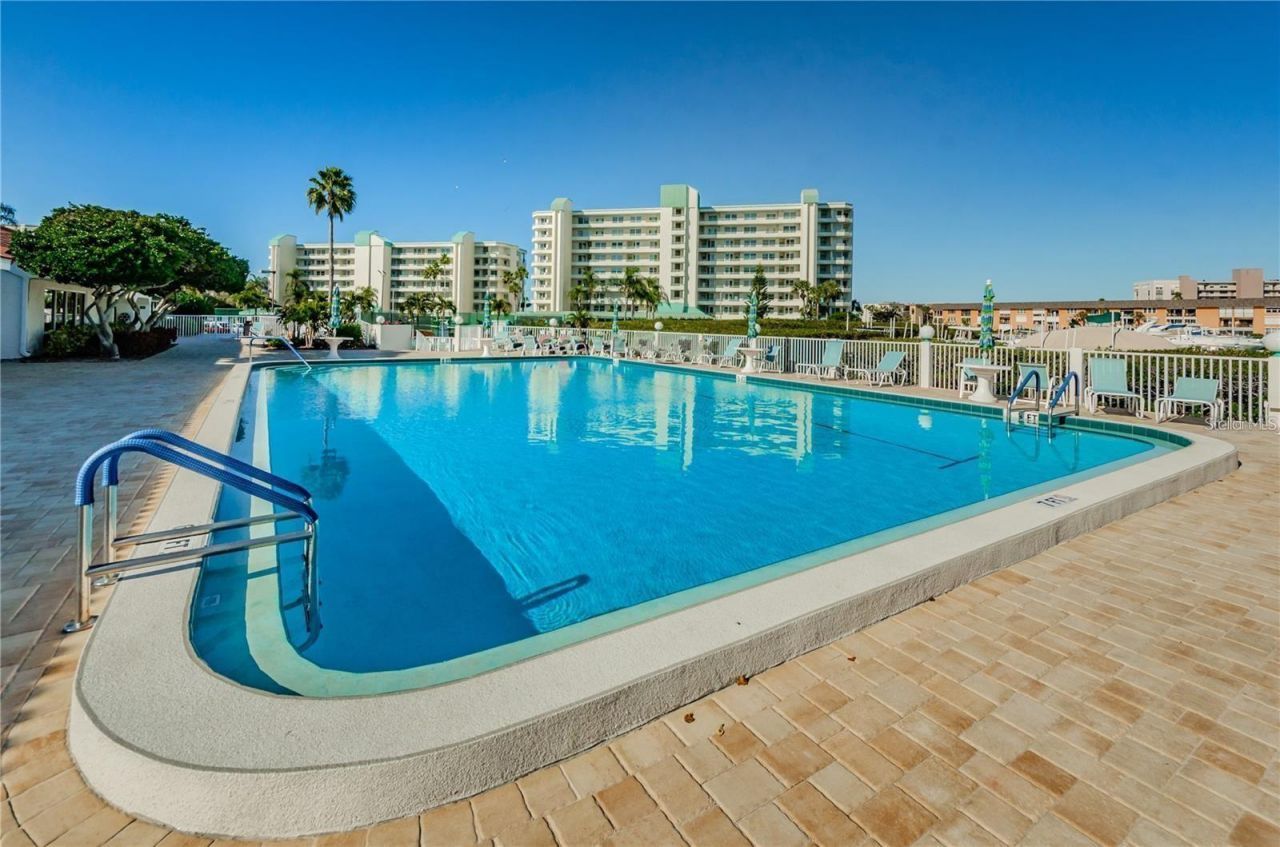 7902 Sailboat Key Boulevard S, Unit 407, South Pasadena, FL 33707 Photo