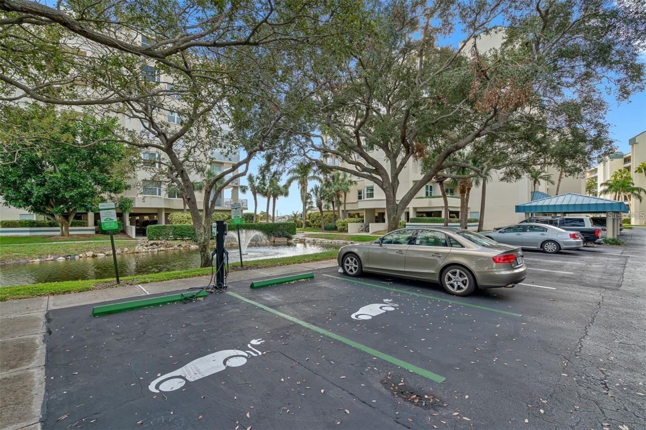 7902 Sailboat Key Boulevard S, Unit 407, South Pasadena, FL 33707 Photo