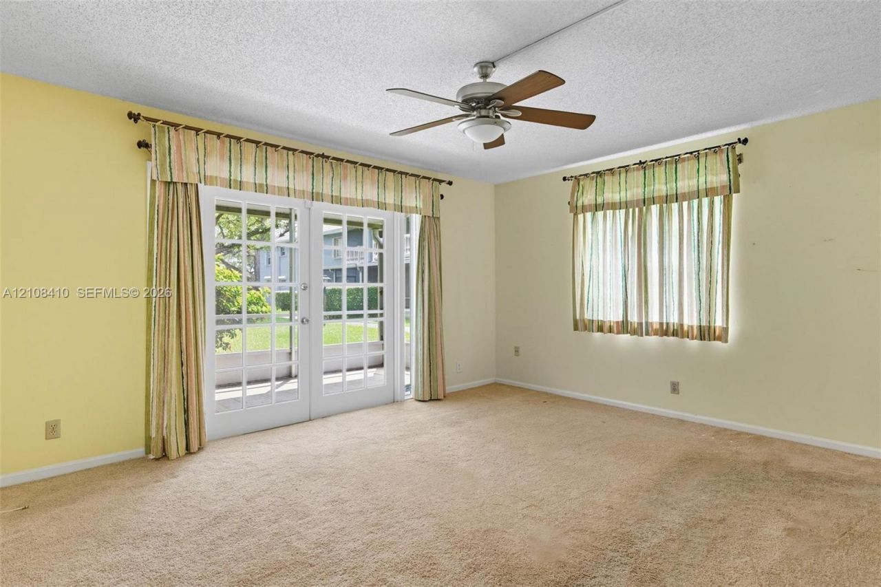 7556 Stirling Rd , Unit 124, Davie, FL 33024 Photo