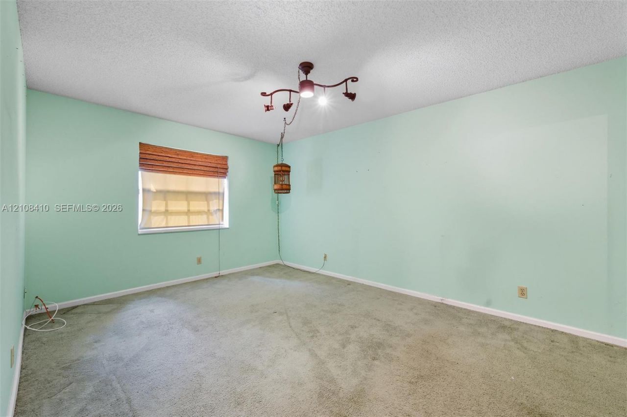 7556 Stirling Rd , Unit 124, Davie, FL 33024 Photo