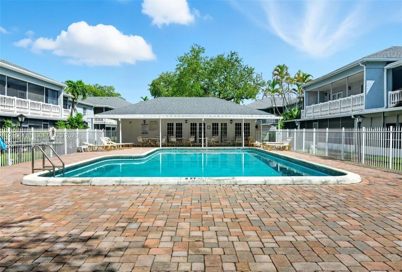 7556 Stirling Rd , Unit 124, Davie, FL 33024 Photo