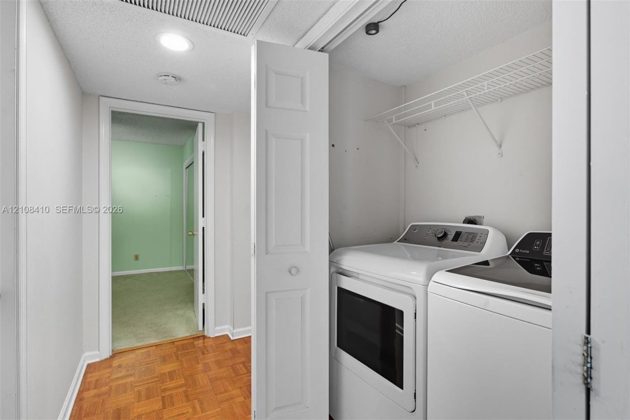 7556 Stirling Rd , Unit 124, Davie, FL 33024 Photo