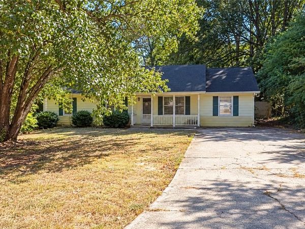 870 Navajo Trail , Covington, GA 30016