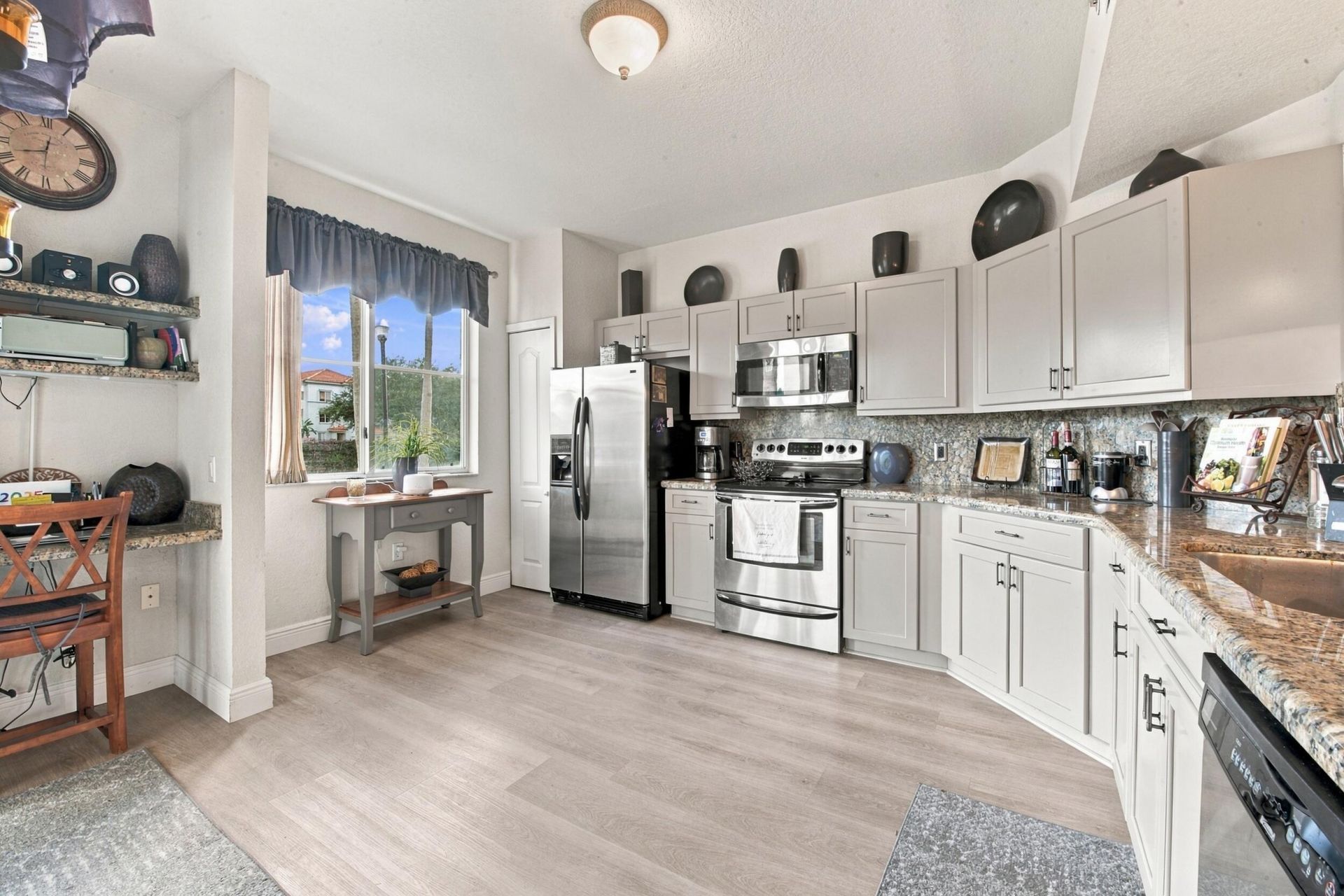 11035 Legacy Boulevard, Unit 105, Palm Beach Gardens, FL 33410 Photo