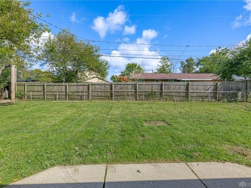 6533 Millhoff Drive, Huber Heights, OH 45424 Photo 21