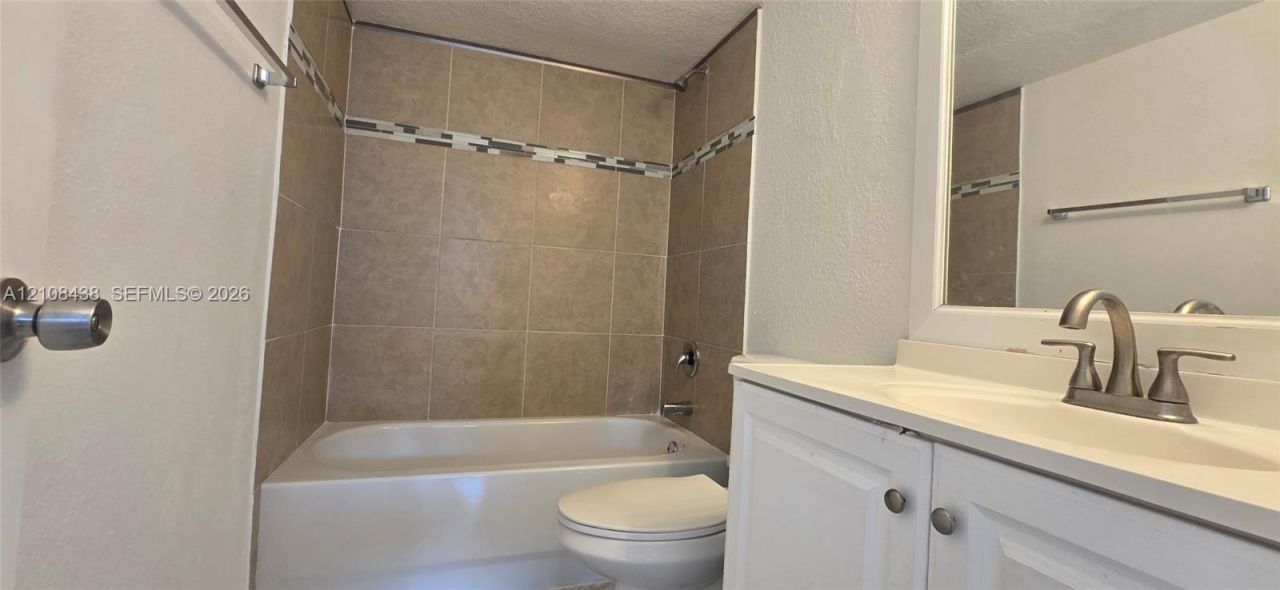 7320 NW 85th Ct, Unit 102, Tamarac, FL 33321 Photo