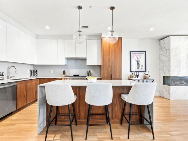 10 Gloucester St, Unit 3, Boston, MA 02115