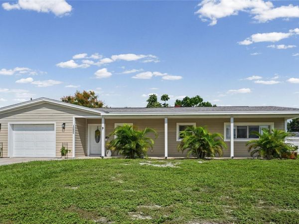 13833 DOMINICA DRIVE , SEMINOLE, FL 33776