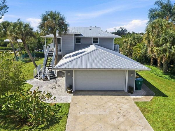 900 OXFORD DRIVE , ENGLEWOOD, FL 34223