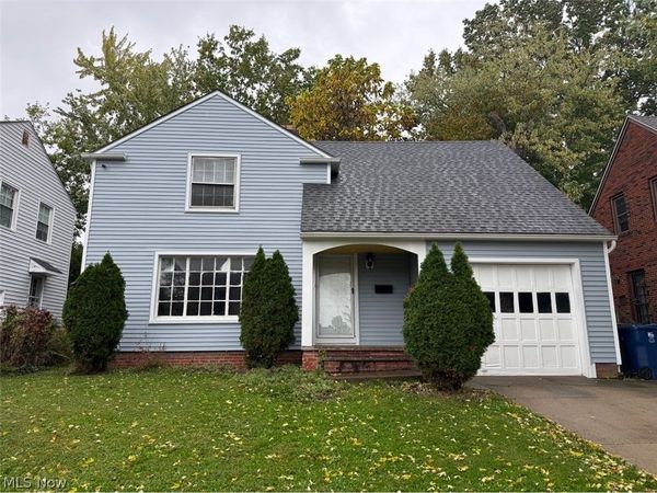 879 Medford Road , Cleveland Heights, OH 44121