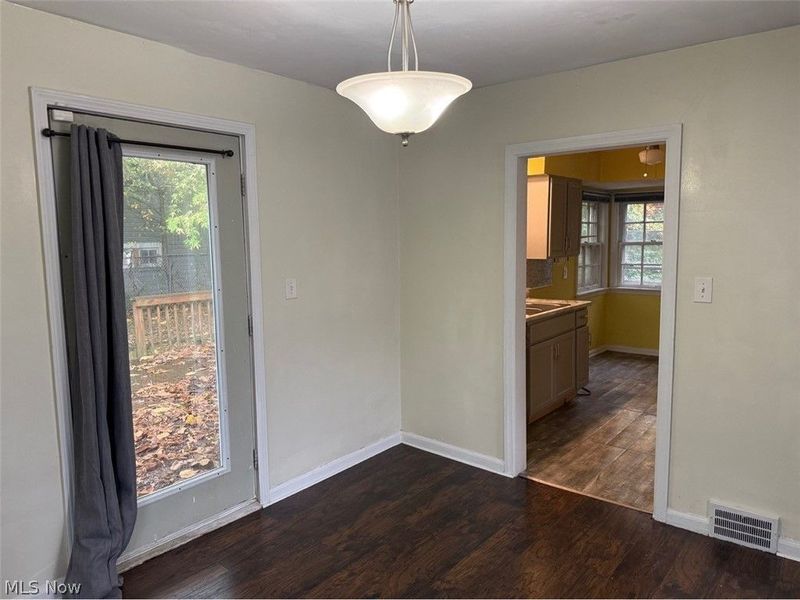 879 Medford Road, Cleveland Heights, OH 44121 Photo 9