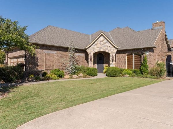 2511 Island Drive, Edmond, OK 73034