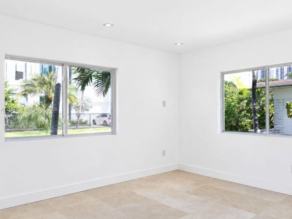 310 190th St , Sunny Isles Beach, FL 33160 Photo