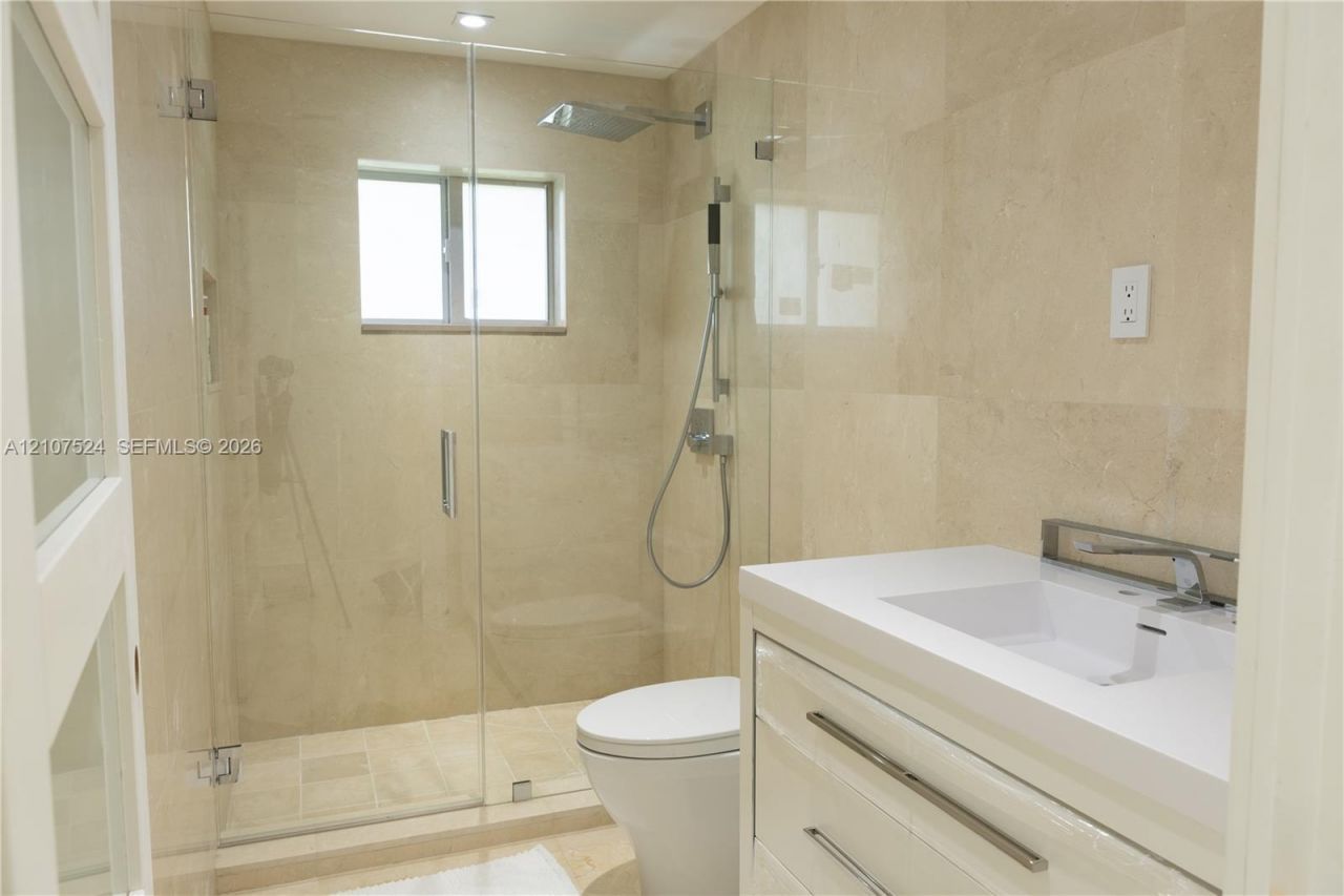 310 190th St , Sunny Isles Beach, FL 33160 Photo