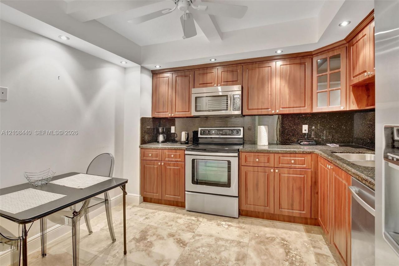9801 Collins Ave , Unit 3T, Bal Harbour, FL 33154 Photo