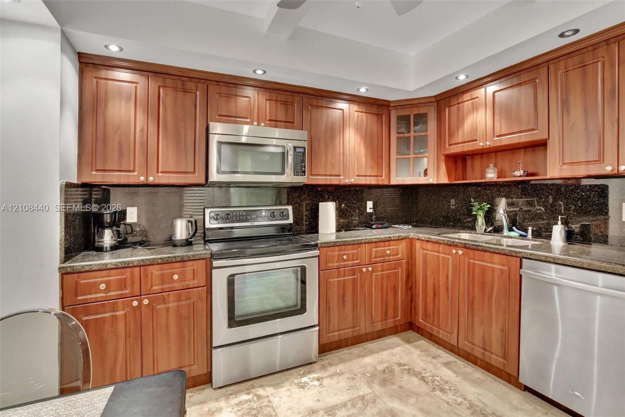 9801 Collins Ave , Unit 3T, Bal Harbour, FL 33154 Photo
