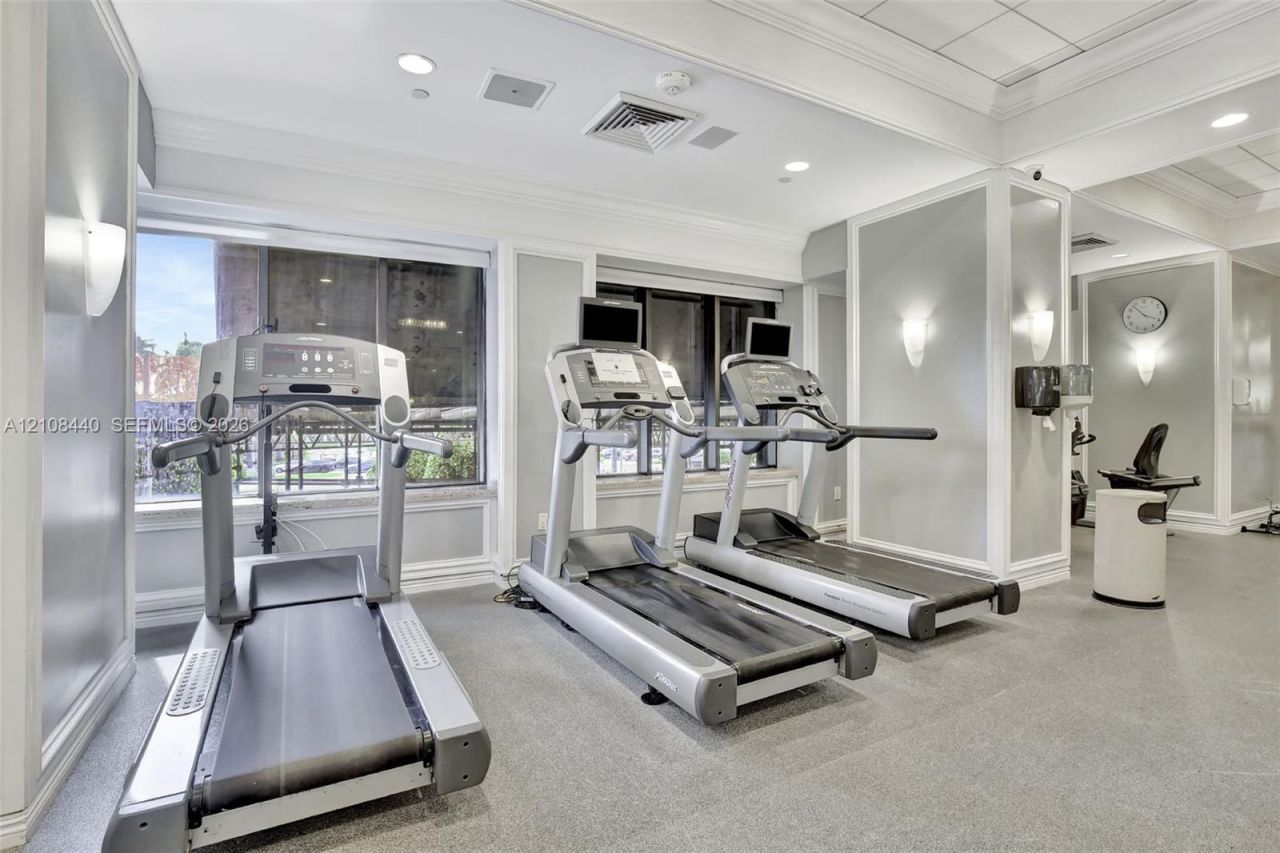 9801 Collins Ave , Unit 3T, Bal Harbour, FL 33154 Photo