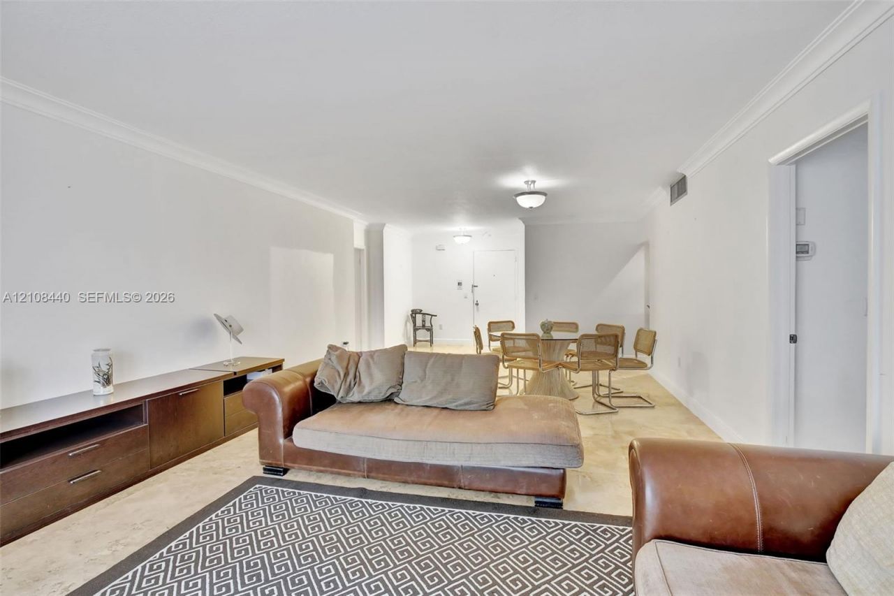 9801 Collins Ave , Unit 3T, Bal Harbour, FL 33154 Photo