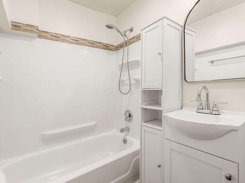 1535 E Weber Road , Columbus, OH 43211 Photo 14
