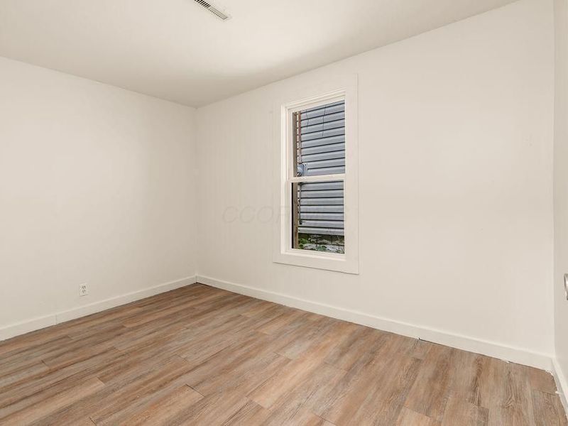 1535 E Weber Road , Columbus, OH 43211 Photo 18