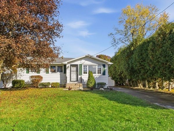 105 Glenwood Drive S, Liverpool, NY 13090