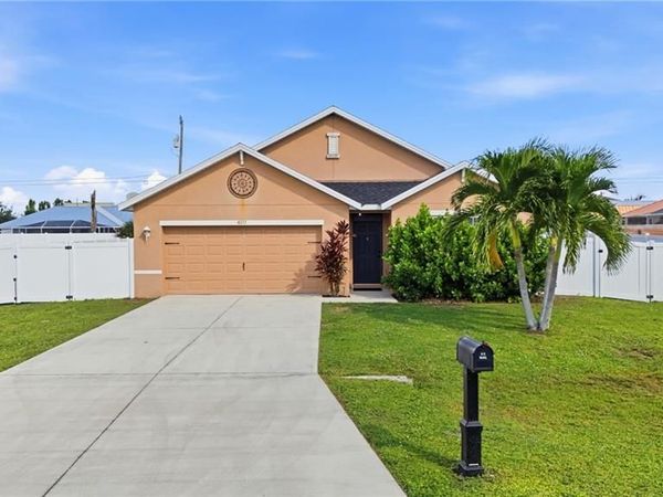 4317 SW 9th PL, CAPE CORAL, FL 33914