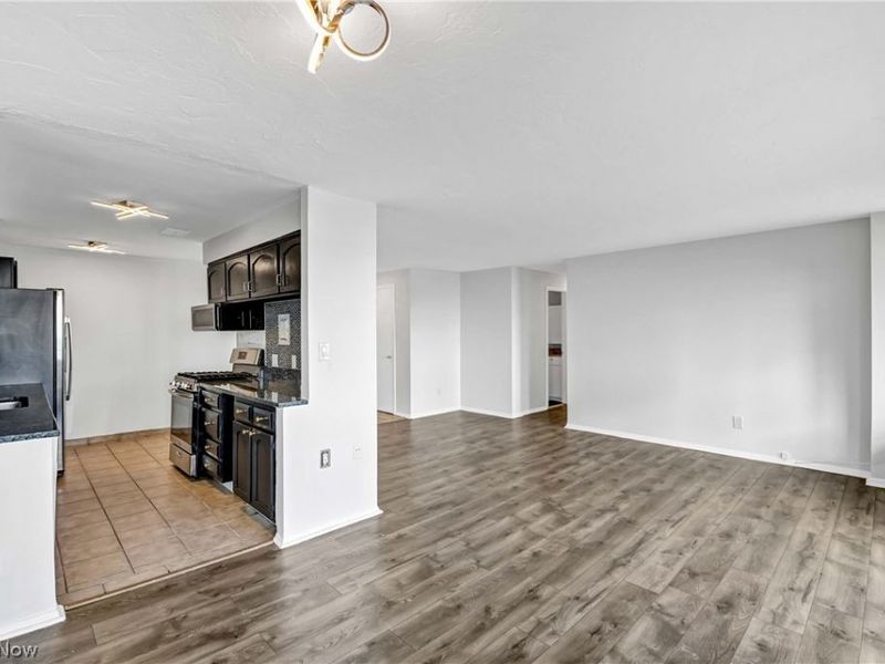 12900 Lake Avenue, Unit 1224, Lakewood, OH 44107 Photo 11