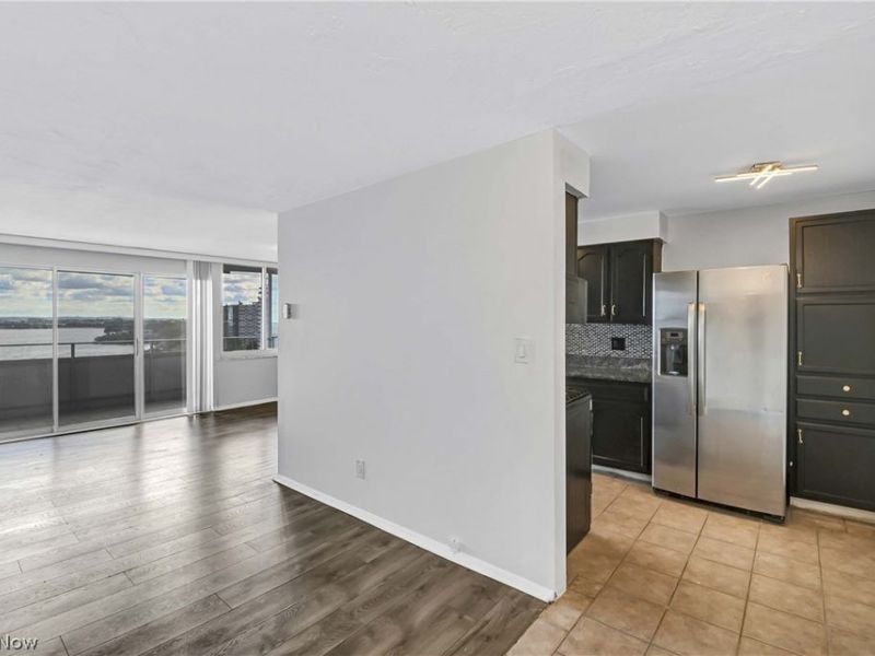 12900 Lake Avenue, Unit 1224, Lakewood, OH 44107 Photo 3