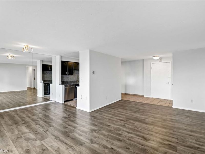 12900 Lake Avenue, Unit 1224, Lakewood, OH 44107 Photo 7