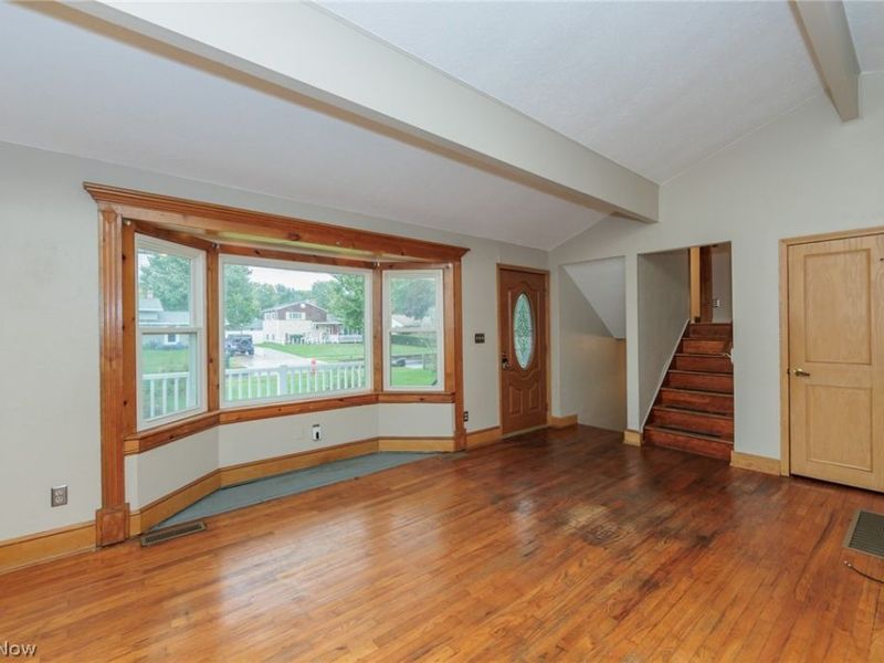 916 West Drive, Sheffield Lake, OH 44054 Photo 2