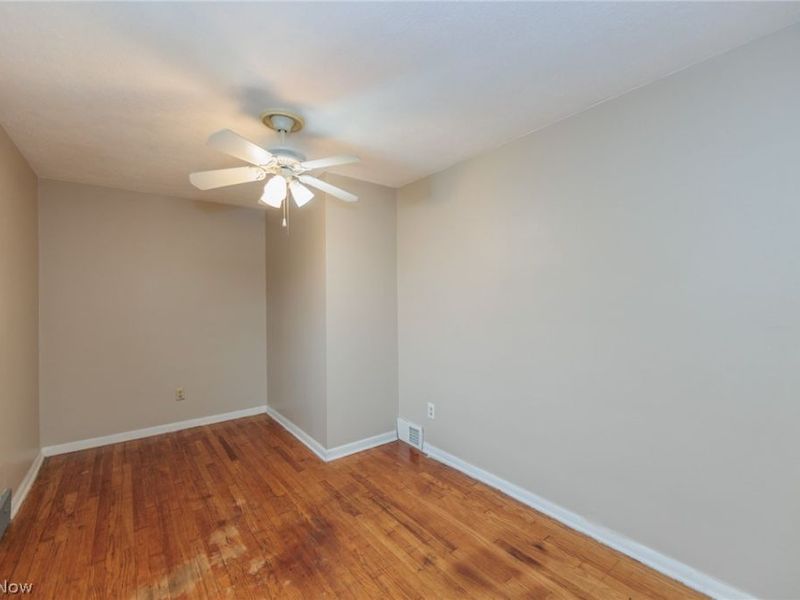 916 West Drive, Sheffield Lake, OH 44054 Photo 21