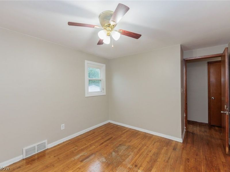 916 West Drive, Sheffield Lake, OH 44054 Photo 28