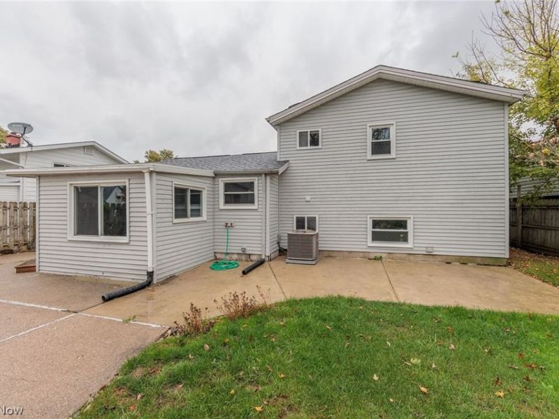 916 West Drive, Sheffield Lake, OH 44054 Photo 41