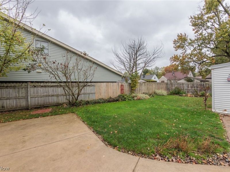 916 West Drive, Sheffield Lake, OH 44054 Photo 42