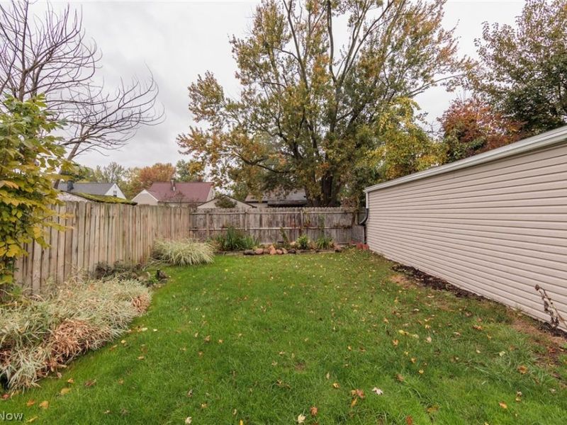 916 West Drive, Sheffield Lake, OH 44054 Photo 44