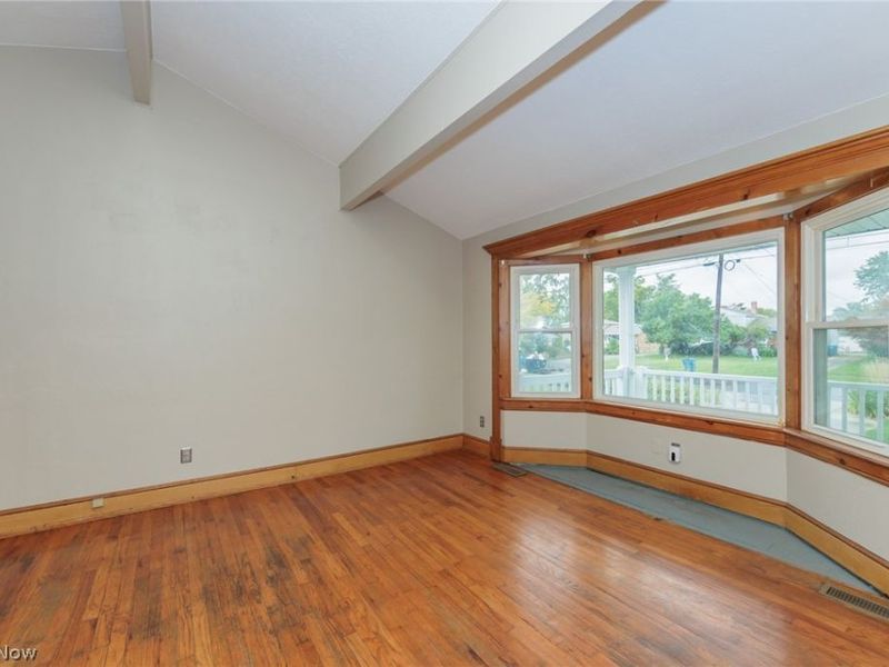 916 West Drive, Sheffield Lake, OH 44054 Photo 5