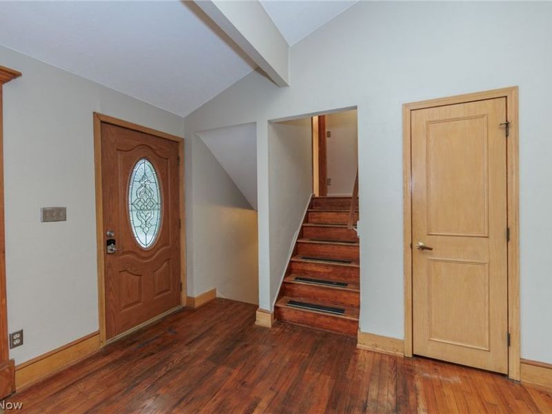 916 West Drive, Sheffield Lake, OH 44054 Photo 6
