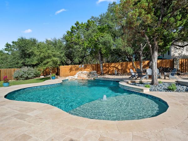 112 Los Altos DR , Lakeway, TX 78734