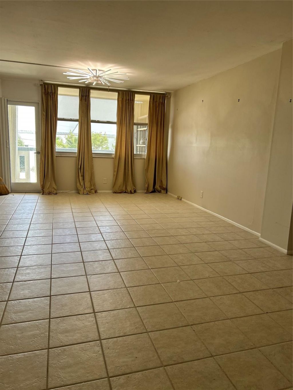 305 N Pompano Beach Boulevard, Unit 206, Pompano Beach, FL 33062 Photo