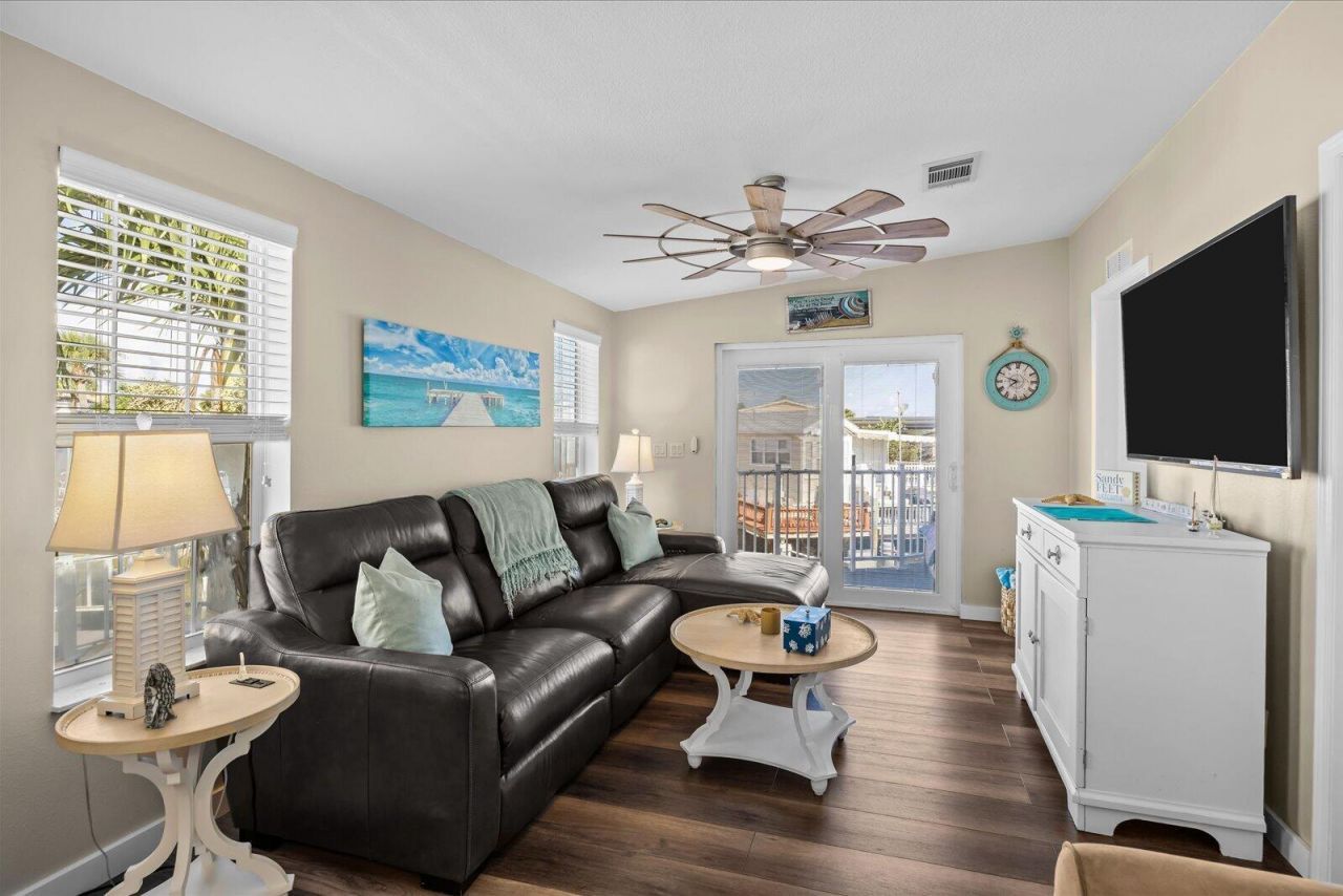 1092 Nettles Boulevard, Jensen Beach, FL 34957 Photo